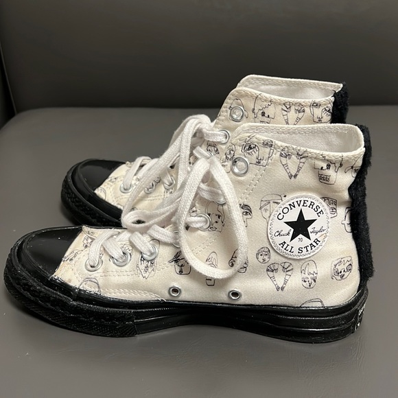 Super cool Converse shoes *LIMITED EDITION!! - Picture 6 of 6